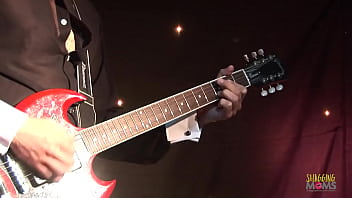 Preview 1 of X Video Technet - Rock guitarist gets a fantastic blowjob from the hottest milf babe backstage after his concerts