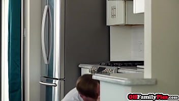 Preview 2 of Fat Full Sixcy Xxx - OhFamilyPies.com - Stepbro wants to fuck his hot teen stepsister Minxx Marii after he seen her perfect big ass