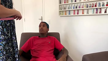 Preview 3 of Nayika Srabanti Xnxx - GOSTOSA FAZ A SOBRANCELHA DO NOVINHO EM TROCA RECEBE PICA E ELE COLOCOU AT&Eacute_ NO CUZINHO DELA