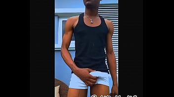 Preview 1 of Man Flash On Bus - Free wanking session on the roof