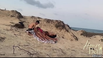Preview 2 of Fantesy Sex - Fui &agrave_ praia com meu mano Dluquinha e encontramos a Pitchusca e a Dbabygirl1