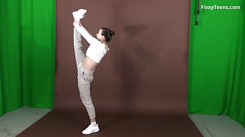 Preview 2 of Sxx Vediyos - Best turn on from a sexy gymnast Rima Soroka