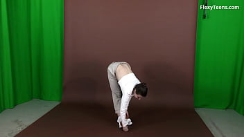 Preview 1 of Sxx Vediyos - Best turn on from a sexy gymnast Rima Soroka