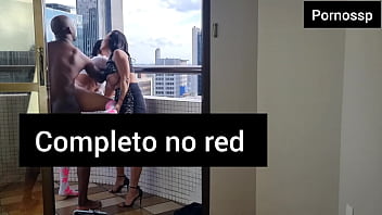 Preview 4 of Spytug Lesbian - Negao pego 2 gostosas se pegando escondido e acabo metendo a rola nas duas...