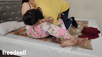 Preview 2 of Gunshot Gif - My Big Boobs Stepmom in My Control. Full Clear Hindi