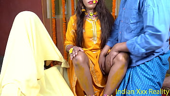 Preview 1 of Ruang Ganti Toko Baju - Indian Haldi step Pitaji aur step Beti XXX in Hindi