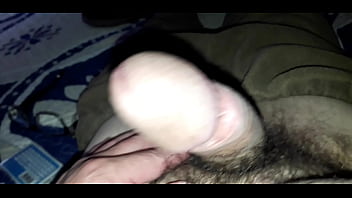 Preview 1 of Cxyvhvdgjbfhbgv Hfx - Otra corrida de pello,  en la cama deslechando el cabezon..