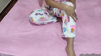 Preview 1 of Thailand Sex With Massage - Le Hago Masaje a mi Sobrina para Agarrarle el culo y Tocarle su Co&ntilde_o Caliente