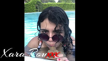 Preview 2 of Mom Does Porn Video - Le Pago A Mi Hermanastro Para Que Me Haga Un Video Porno En La Piscina