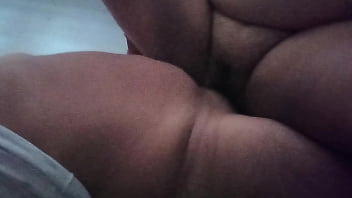 Preview 4 of Prond Video - Entro a la habitaci&oacute_n de mi cu&ntilde_ada y le meto la verga despacito