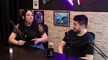 Preview 3 of Hanging By Wrists - O acompanhante tocava no pau do meu namorado e ficava dur,  e eu chupei o pau dele - Renata Lima e Leandro Soares