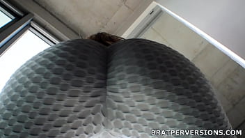 Preview 4 of Xxx Bag Xxx Balak Arbi - Thick Ass Yoga Pants Facesitting - Miss Brat Perversions