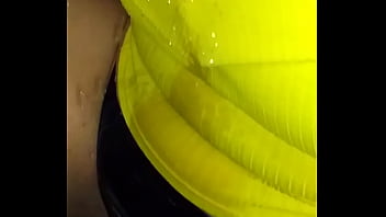 Preview 2 of Karena Ki Cute - Golden shower Bebezinha Depravada