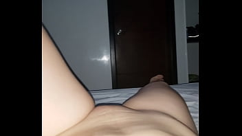 Preview 1 of Wild Stepmom Com Porn - Carlosxxx mamando Chochito a Jovencita arrecha de 18 a&ntilde_os.