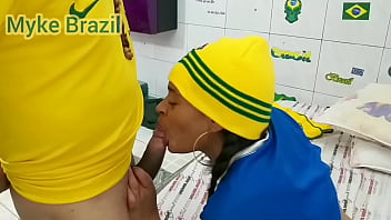 Preview 4 of Kajal Xxxx Www - Depois  de assistir  o  jogo   da  copa  do mundo     a novinha   geovana  almeida  me covidou  para   comimorar   a vitoria do Brasil  entao  agente..transou  bem gostoso