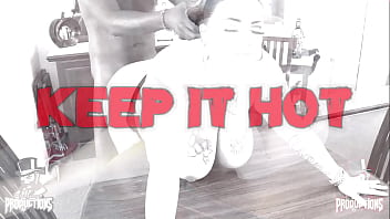 Preview 2 of Video Video Red Www N V - KEEP IT HOT - NATALIA SPRINGS AND BONES MONTANA