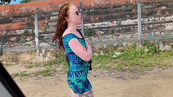 Preview 1 of Shany Loine - menina safada n&atilde_o aguenta ver carro e cair na rola do cara