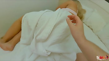 Preview 1 of Bigo Pee - Stepmom and stepson last weekend Stepson wakes up his stepmom with a dick