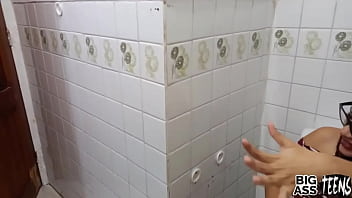 Preview 2 of Mother Xx Video - Cogiendo con hijastra mexicana despu&eacute_s que viene de la universidad,  Hermosa gotosa hijastra prueba la polla de su padrastro