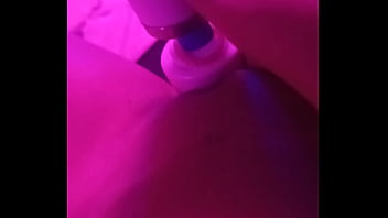 Preview 4 of Tube Porn Velociboy - Gozando pra voc&ecirc_ com as pernas abertas!