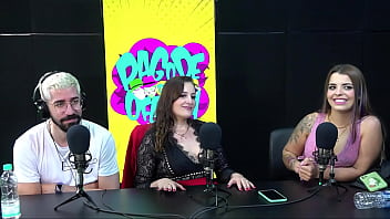 Preview 1 of Cei Hoi - Leleco beijou duas gostosas bem safadas