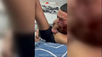 Preview 4 of Www B F Sexy Xxx Video - O VIZINHO SAFADINHO VEIO PRA MINHA CASA