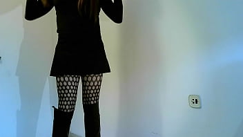 Preview 1 of Ipl Match - Crossdresser con botas negras