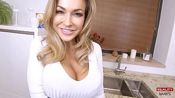 Preview 2 of Culineros Com - Friendly neighbour Aubrey Black