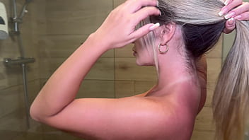 Preview 1 of Porn Xx Fuking - Pill&eacute_ a Mi Hermanastra Tatiana &Aacute_lvarez Duch&aacute_ndose y no me Pude Resistir a Meter mi Polla en su Co&ntilde_o.