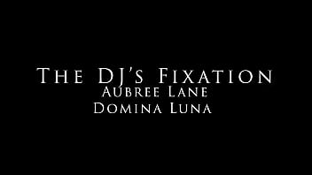 Preview 1 of Mamson Sex - DJ&#039_s Dirty Feet Fixation - Aubree Lane &amp_ Luna