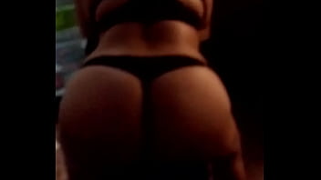 Preview 1 of Momozono Rena Uncensored - Mari Roso moviendo su gran culo en una lencer&iacute_a deliciosa.