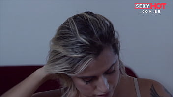Preview 3 of Xuxxx2018 - Mia Linz gozando muito - O Sexy Hot agora &eacute_ HotGo! Acesse: https://bit.ly/hotgotv
