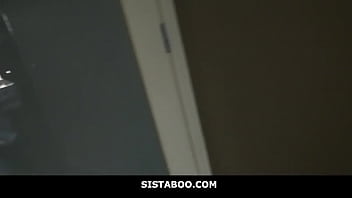 Preview 1 of Mia Khalifa And Salman Khan - Blindfolded stepsis Tiffany Watson get two dick surprise