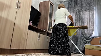 Preview 1 of Hijda Xxnx - Stepmom took off her skirt so that her stepson looked at her ass and fucked her in old anal