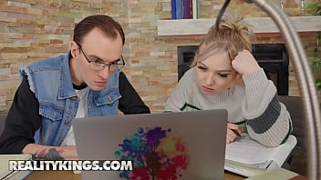 Preview 2 of College Mi - (Jasmine Wilde) David Can&#039_t Concentrate To Study Until The Sneak To The Bathroom For A Quick Fuck - Reality Kings