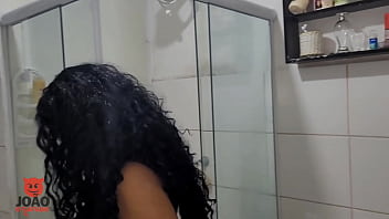 Preview 1 of Jav Cute Climax Squirt - vi minha amiga tomando banho entrei e coloquei pra mamar ( Completo no RED )