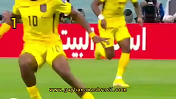 Preview 1 of Xxxvou - Malas e Rabas da Copa do Mundo 2022 - Gay Bananas Brasil