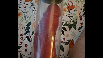 Preview 1 of Hlebo Mobi Korea - A trans Emma Ink bate uma punheta gostosa com um plug anal no seu cuzinho e fumando cigarro
