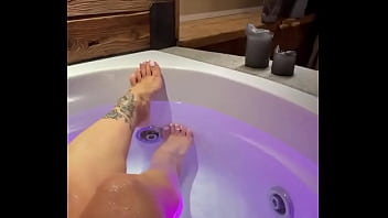 Preview 1 of Chamiyahindi Movie - Nuda in vasca ??#naked #sexy #feet #blonde