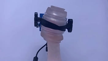 Preview 1 of Sunny Lieon Xxx Oil 3gp - Rubjoy using some fleshlights on a stunt cock - even a vibrating tongue