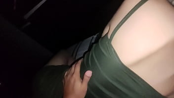Preview 1 of Uk Teen Virgin - Mi padrastro viene a mi habitaci&oacute_n cuando mi madre tiene sue&ntilde_o. Quiero llenar mi co&ntilde_o con semen y verlo correrse