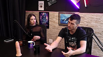 Preview 3 of Ww Pak Pornclip - Emme White foi convidada pra agradar os punheteiros - Dieni Ga&uacute_cha e Pedro Albuquerque