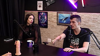 Preview 4 of Ww Pak Pornclip - Emme White foi convidada pra agradar os punheteiros - Dieni Ga&uacute_cha e Pedro Albuquerque