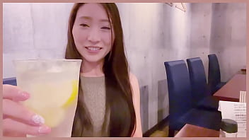 Preview 1 of Female Boss Seduces Her Employe - 约会旅行在横滨吃日本食品，然后在游乐园乘坐摩天轮