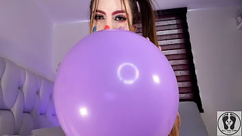 Preview 3 of Rayni Day - CALIBABY9X SEXY CLOWN RUBBING AND POPPING BIRTHDAY BALLOONS