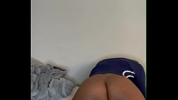 Preview 4 of Kareena Kapoor Hot Sex Video - Humping my pillow after an intense gym session