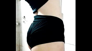 Preview 1 of Bilyana Evgenieva - Shortcito apretado