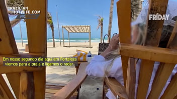 Preview 1 of Village Anti Xn - CONHECI UM NEG&Atilde_O PAUZUDO NA PRAIA E CHAMEI ELE PARA TOMAR BANHO COMIGO NO HOTEL