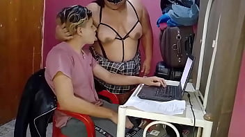 Preview 4 of Saree Uthake Chudai - Mi hermanastra  Es Ninfomana,  Desde que Llego Solo Quiere Ser Follada y creo que mi madrastra  esta sospechando que me la ando follando