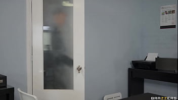 Preview 1 of Pornfuckers - Fucking Her Office Rival - Zara DuRose / Brazzers  / stream full from www.zzfull.com/herrival